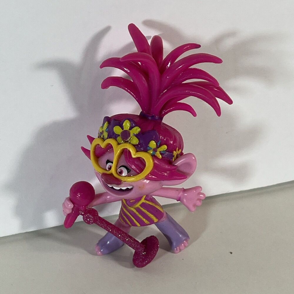 Dreamworks Trolls World Tour Figure -Poppy Pink With Yellow Sunglasses